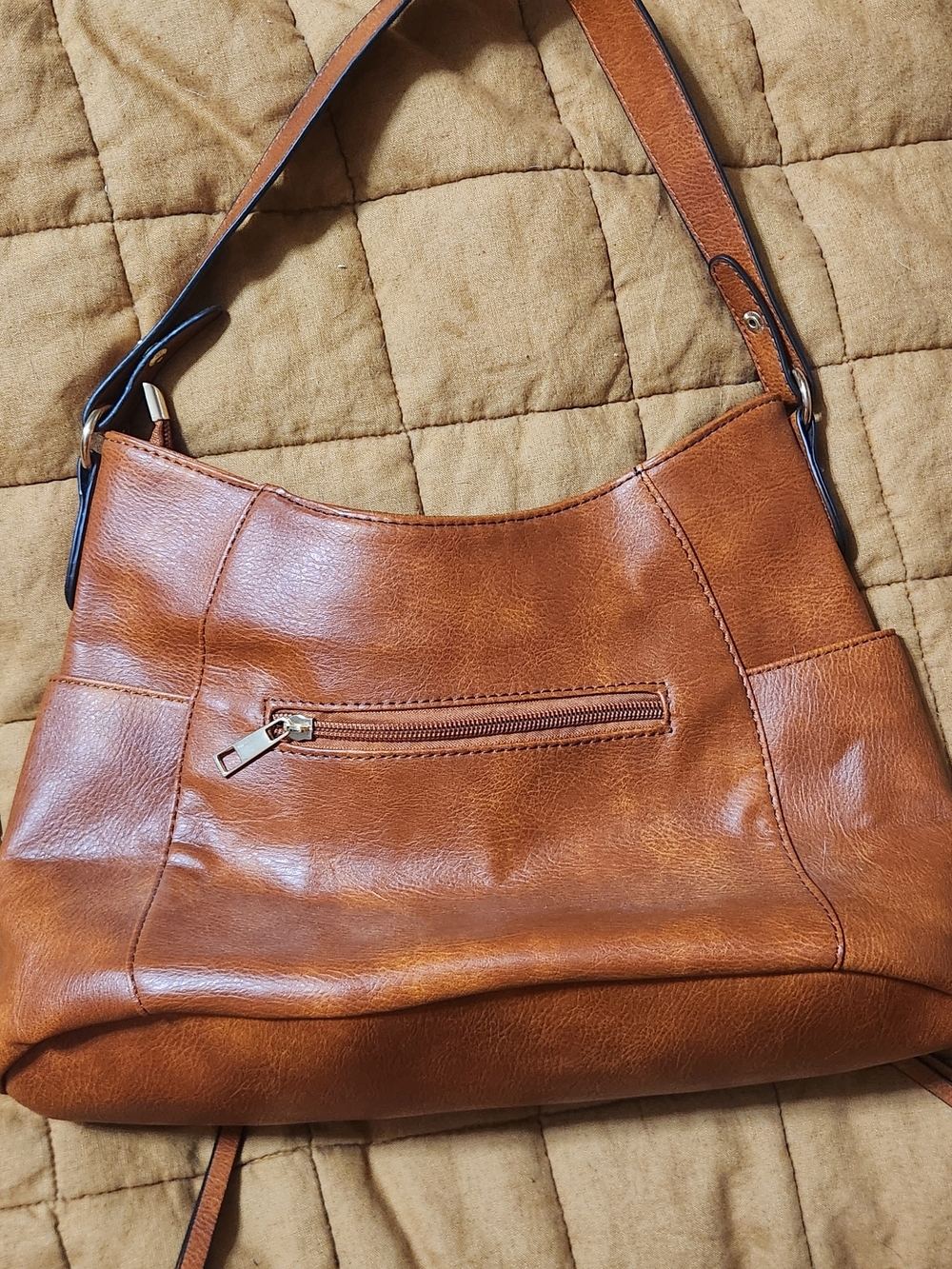 Elegant Brown Shoulder Bag with Front Zip Pocket